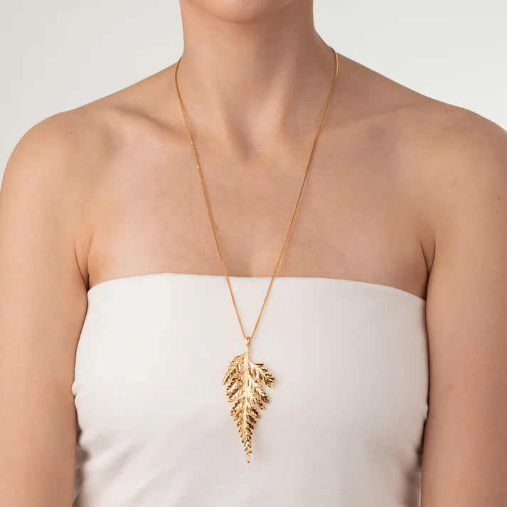 Blooming Beauty 18k Gold Plated Renda Francesa Leaf Long Necklace - Treasures of Brazil 