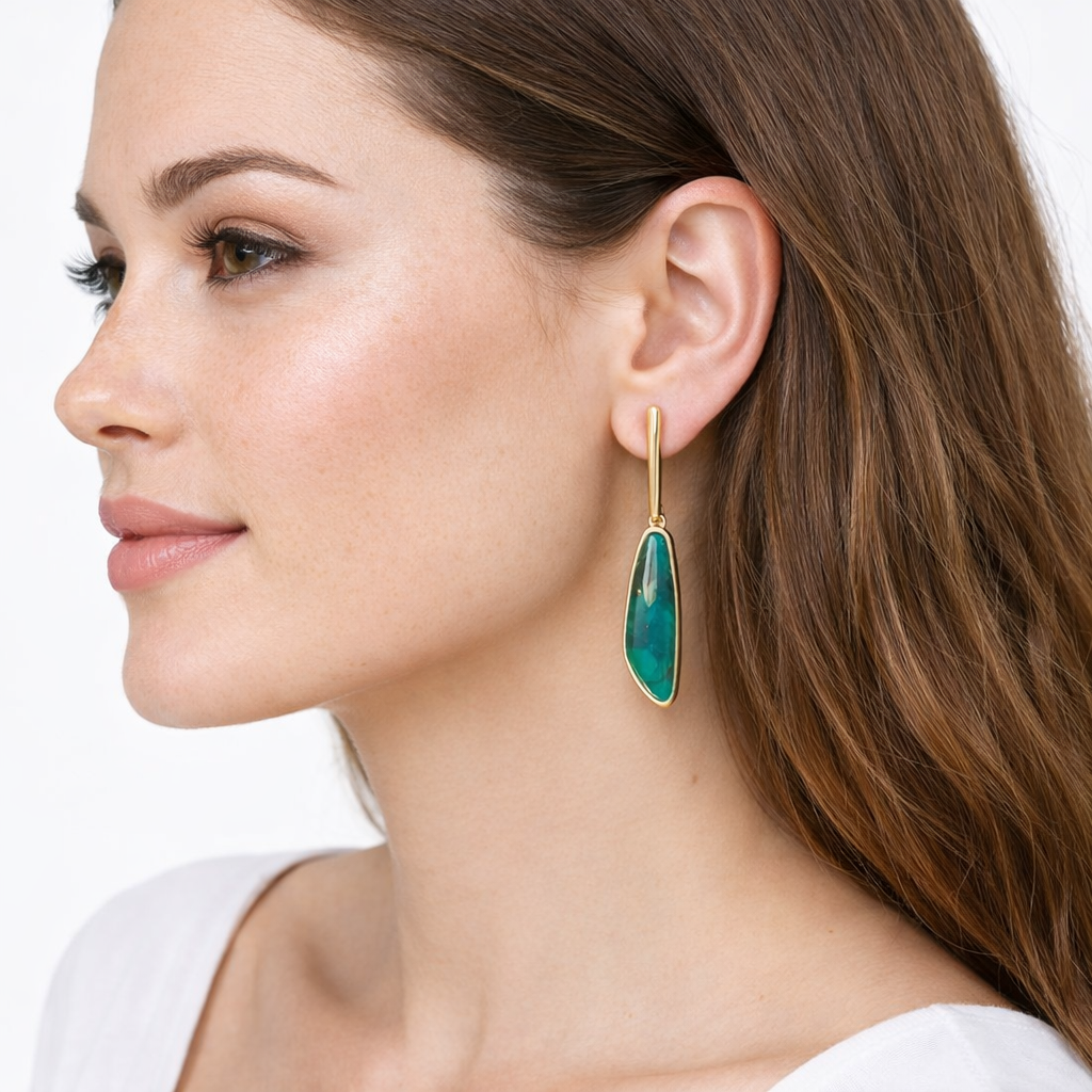 PureNature Ornaments Royal Drops Long Emerald Earrings