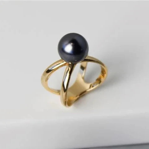 PearlFusion 18k Gold Plated Iridescent Embrace Black Freshwater Pearl Ring - Treasures of Brazil