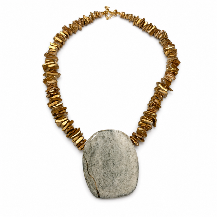 Hand-painted clay chip necklace with handmade clay pendant by Catarina Concept
